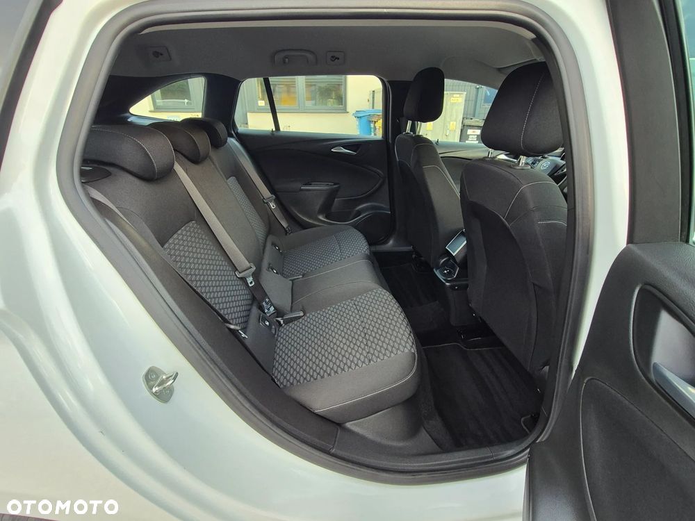 Opel Astra 1.5 D Start/Stop 2020 - 11