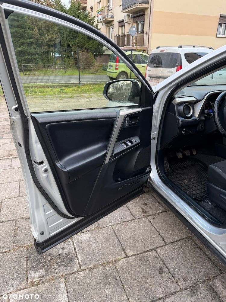 Toyota RAV4 2.0 D-4D Premium 4x2 - 8