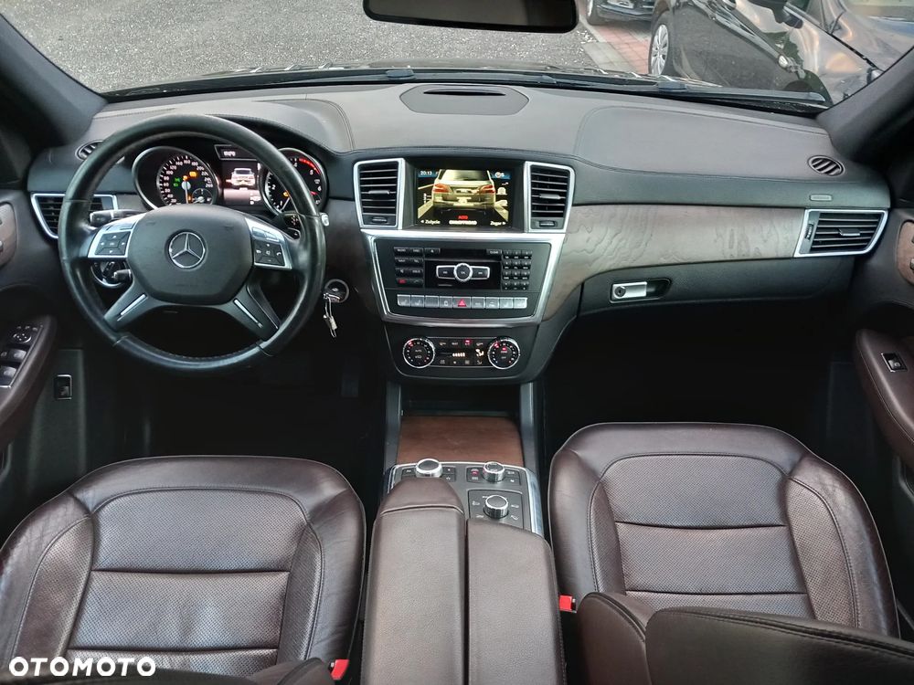 Mercedes-Benz ML - 13