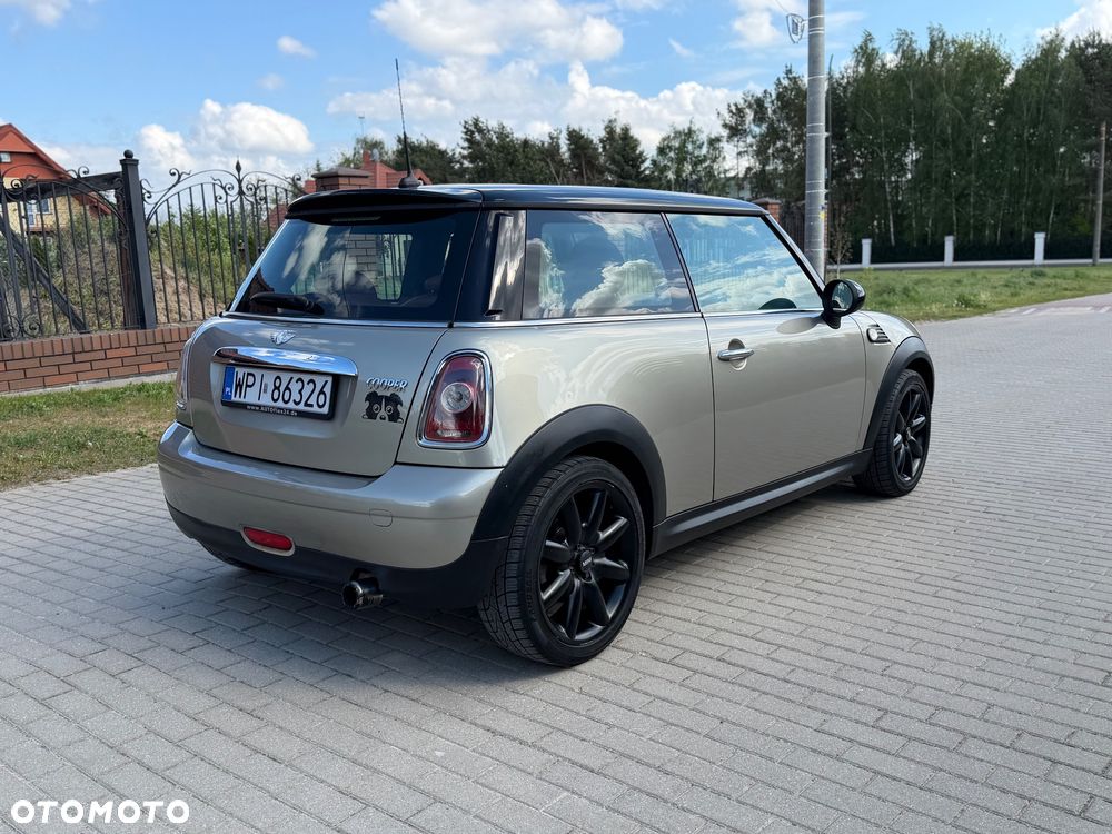 MINI Cooper 50 Mayfair - 4