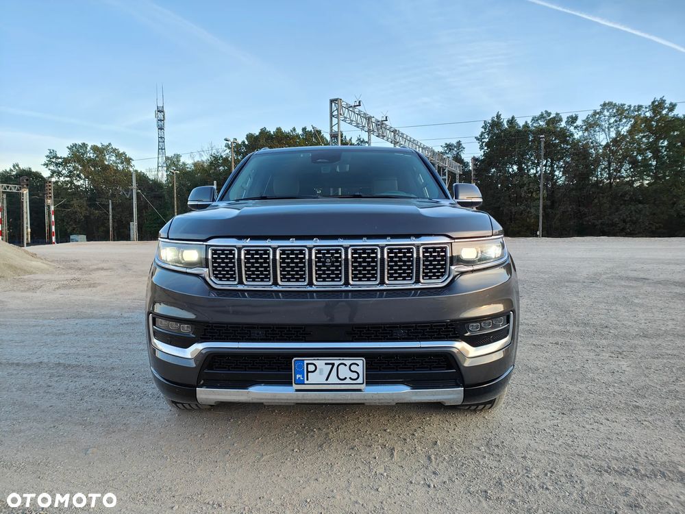 Jeep Grand Wagoneer - 7