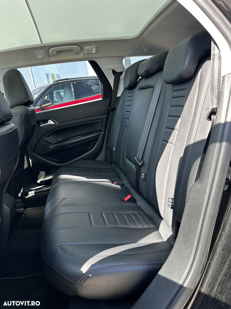 Peugeot 308 1.2 L PureTech Turbo Allure - 7