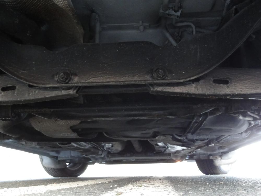 Ford Galaxy 2.0 TDCi Ghia - 27