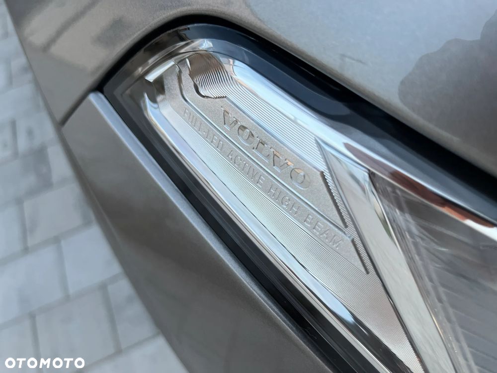 Volvo XC 90 - 19