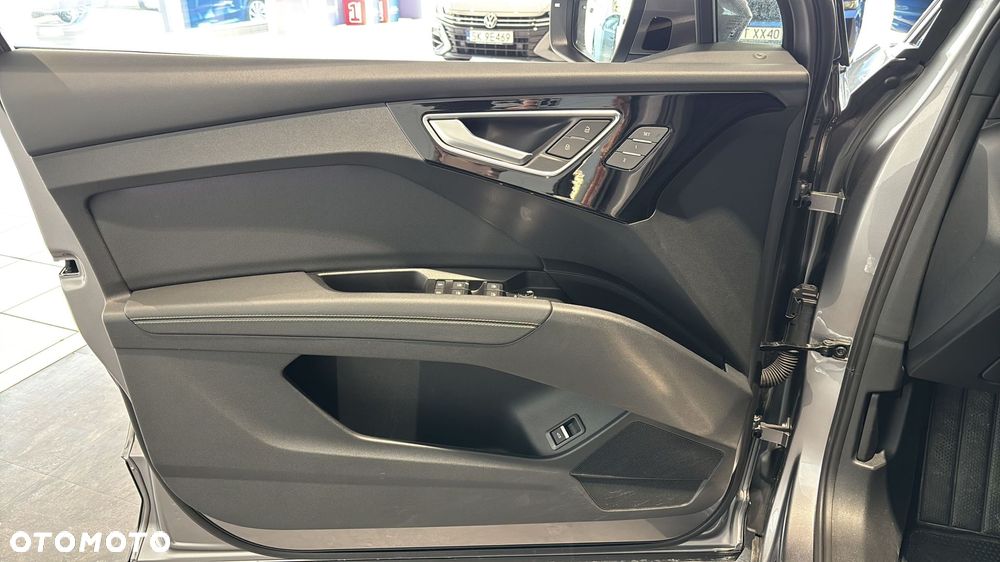 Audi Q4 e-tron - 11