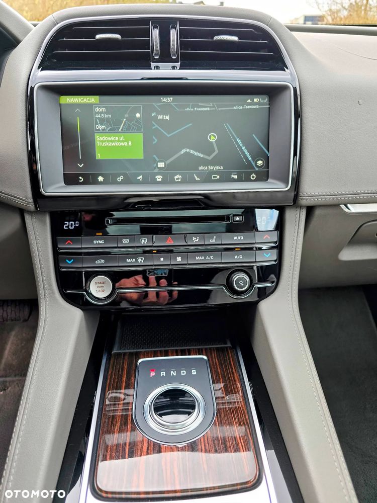 Jaguar F-Pace 2.0 i4P AWD Portfolio - 14