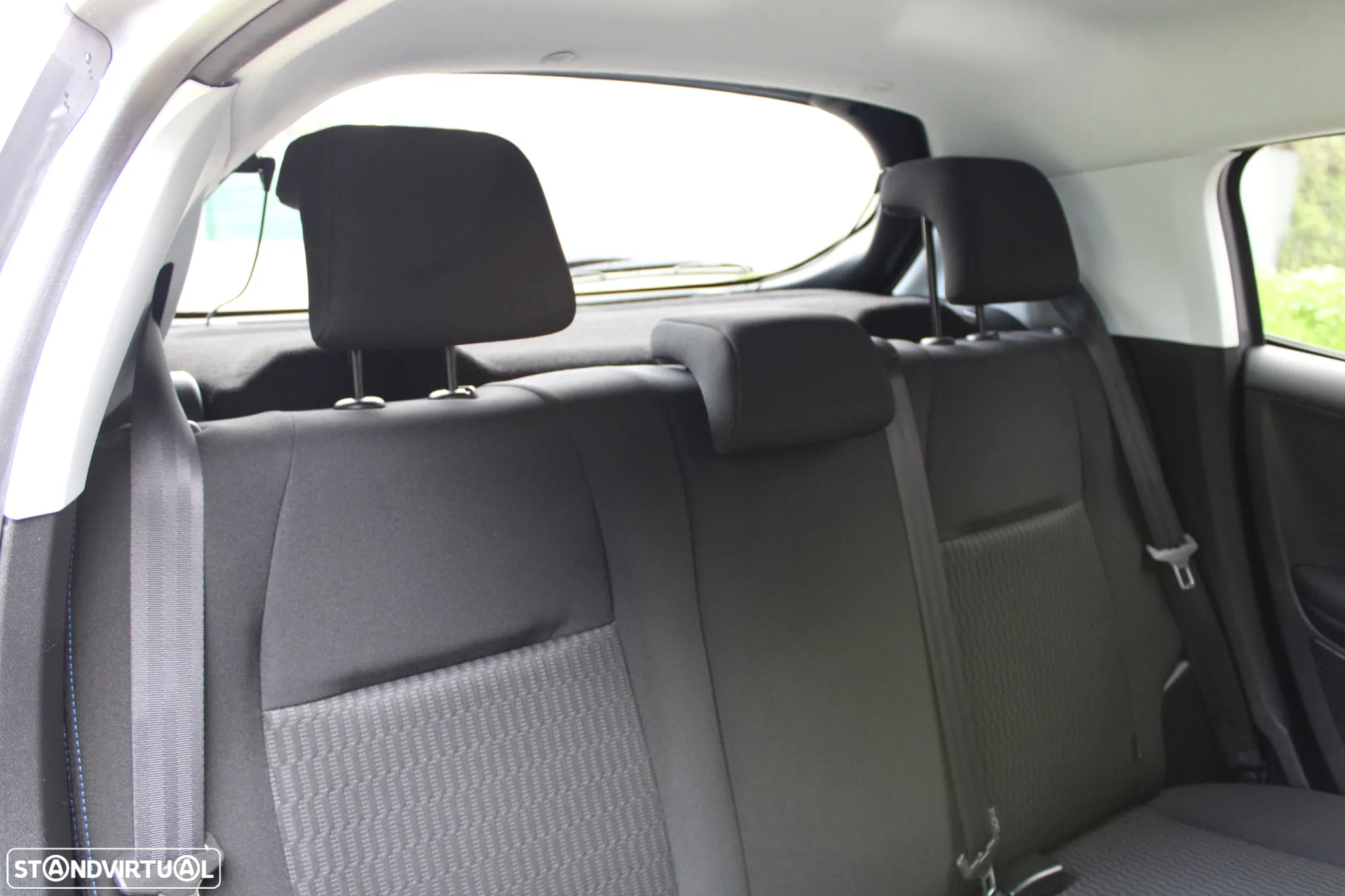 Peugeot 208 1.5 BlueHDi Signature - 16