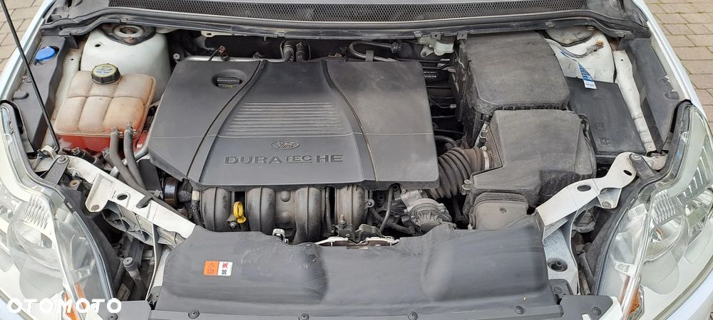 Ford Focus 1.8 White Magic - 28