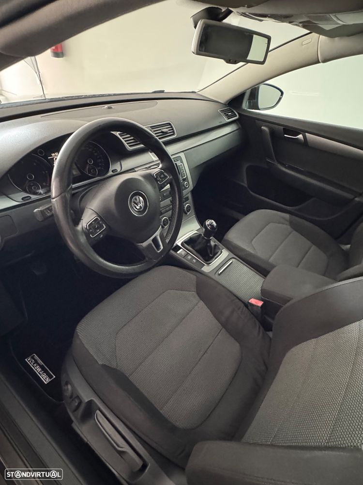 VW Passat 1.6 TDI Trendline - 20