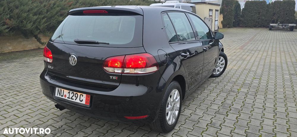 Volkswagen Golf 1.4 TSI BlueMotion Technology DSG Highline - 5