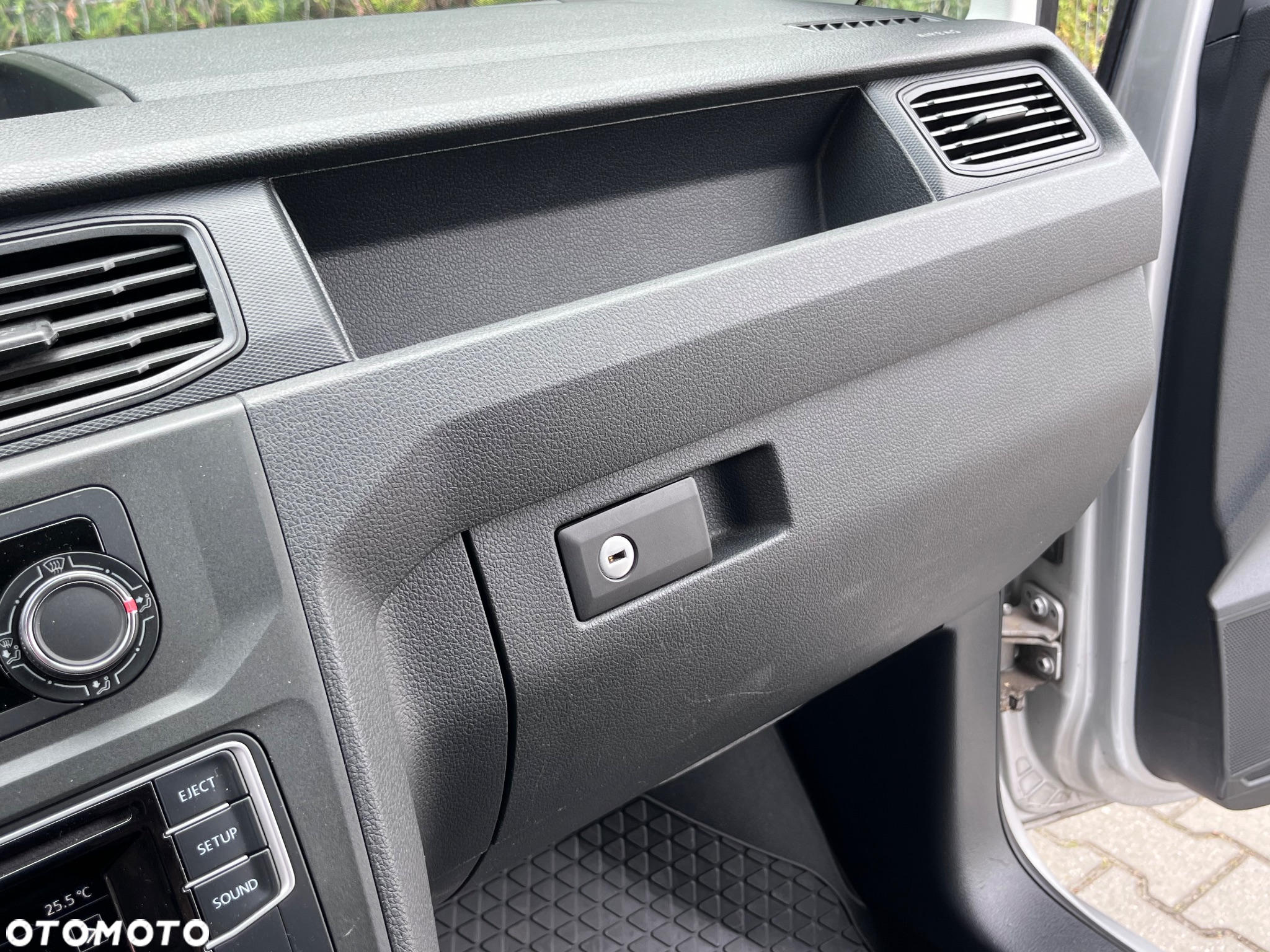 Volkswagen Caddy - 21