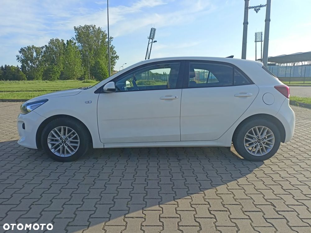 Kia Rio 1.2 M - 15