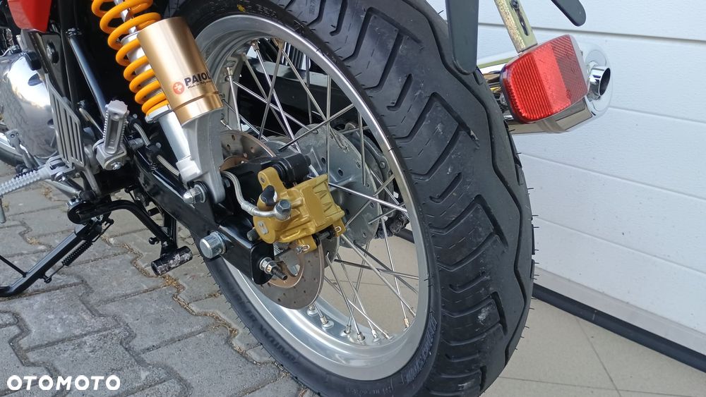 Royal Enfield Continental - 23