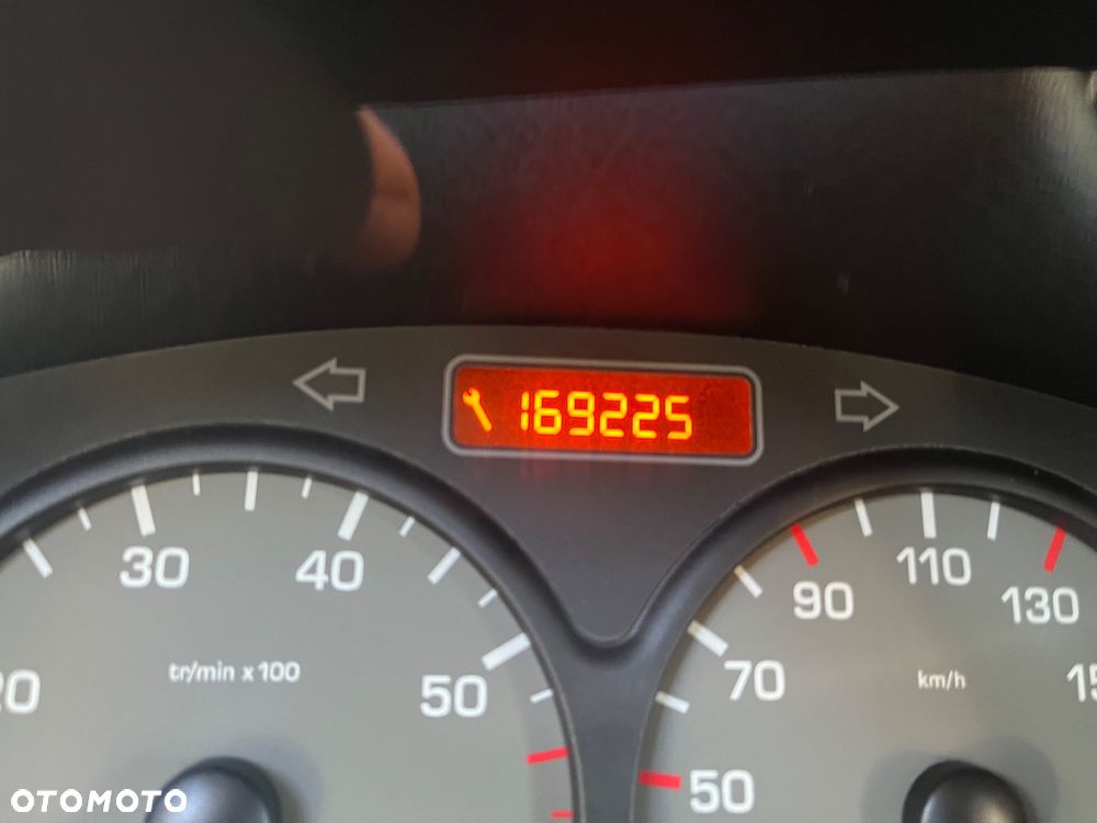 Citroën Berlingo II 1.6 HDi Multispace - 8