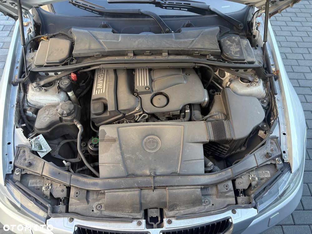 BMW Seria 3 320i - 18