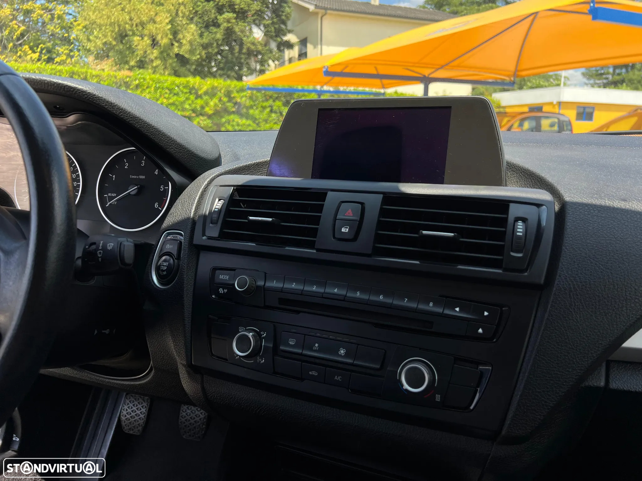 BMW 116 d Line Urban - 11