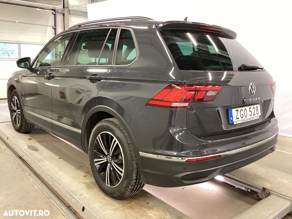 Volkswagen Tiguan 2.0 TDI SCR 4MOTION DSG Life - 3