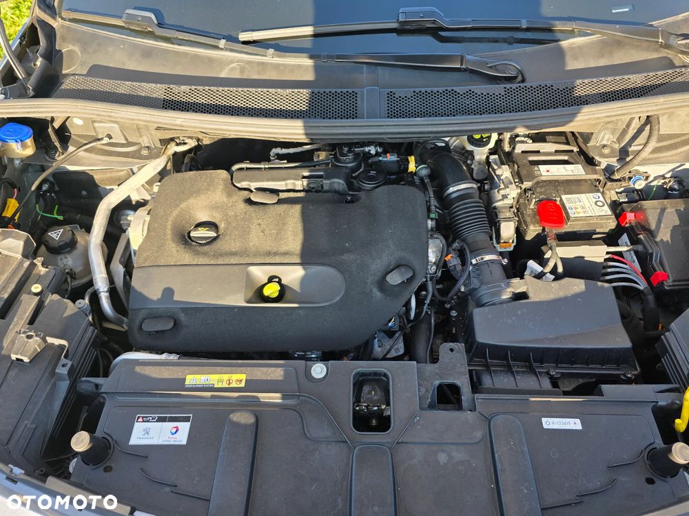 Peugeot 5008 2.0 BlueHDI GT S&S EAT8 - 17