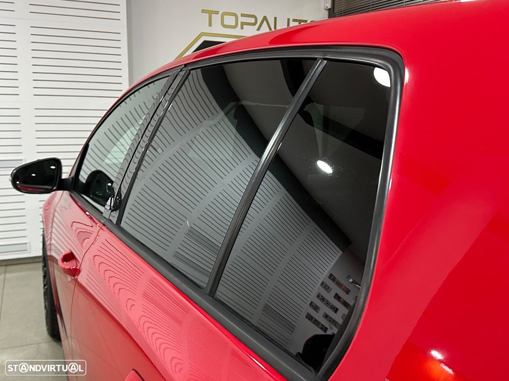 VW Golf 2.0 GTI adidas - 16