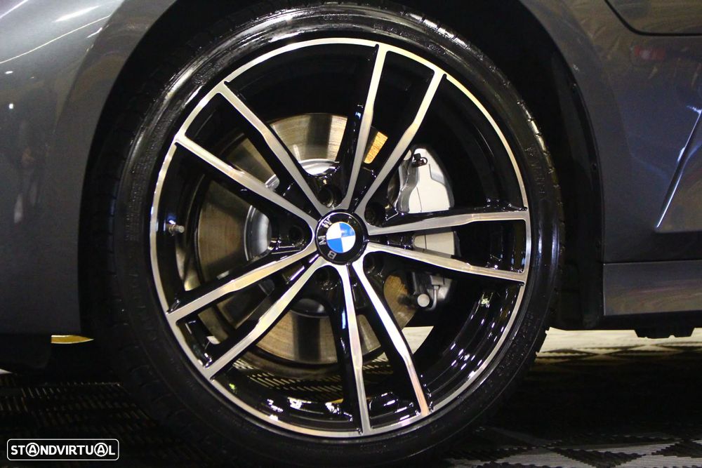 BMW 330 e Line Sport Auto - 4