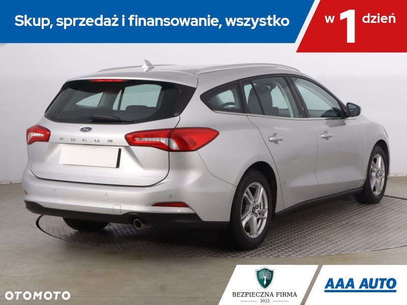 Ford Focus SW - 7