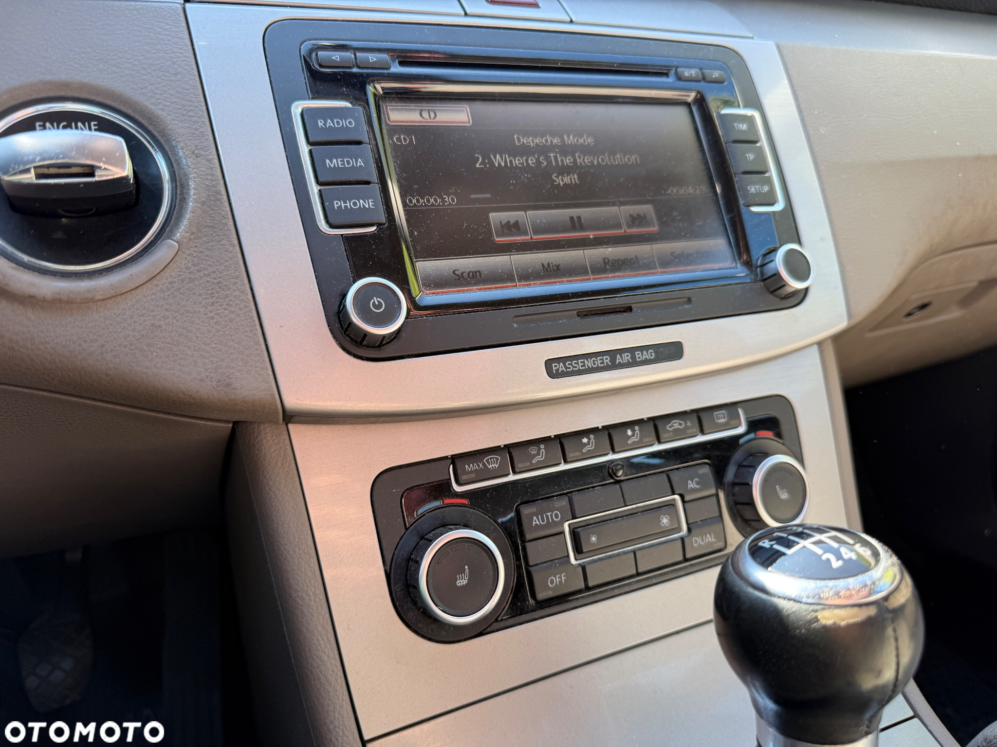 Volkswagen Passat 1.8 TSI Comfortline - 13