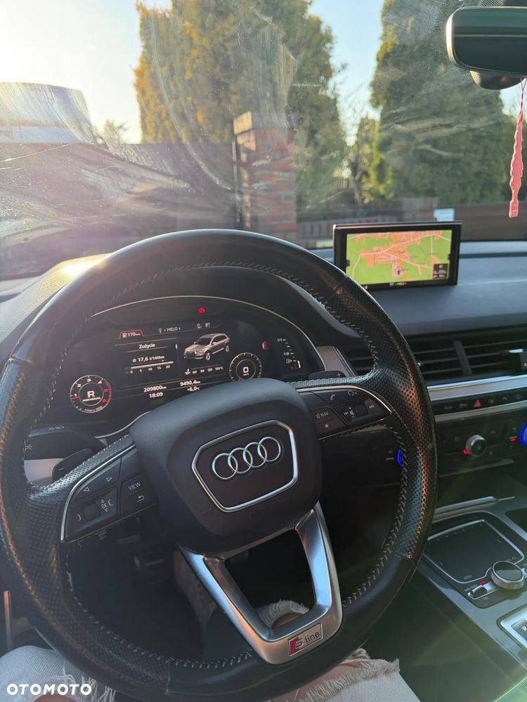 Audi Q7 - 11