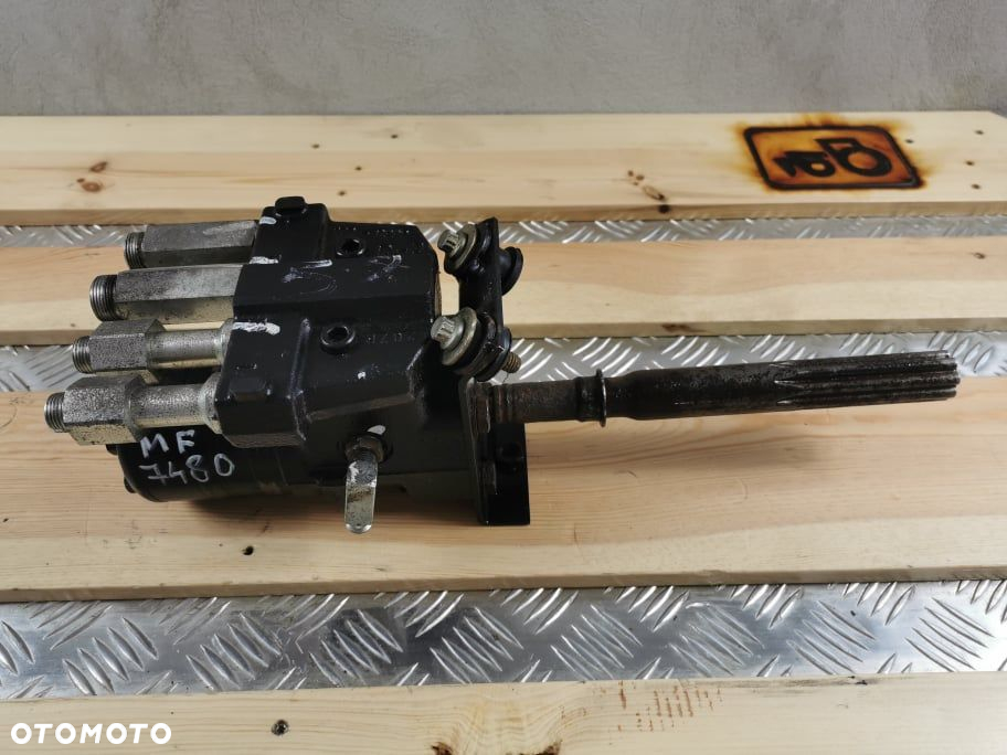 Massey Ferguson 6480 {Orbitrol Sauer-Danfoss OSPDF+OVR} - 4