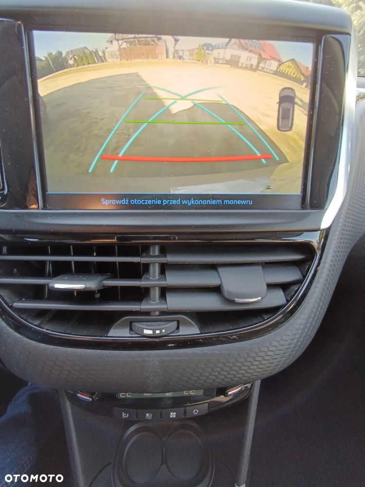 Peugeot 2008 BlueHDi 100 STOP & START Allure - 15