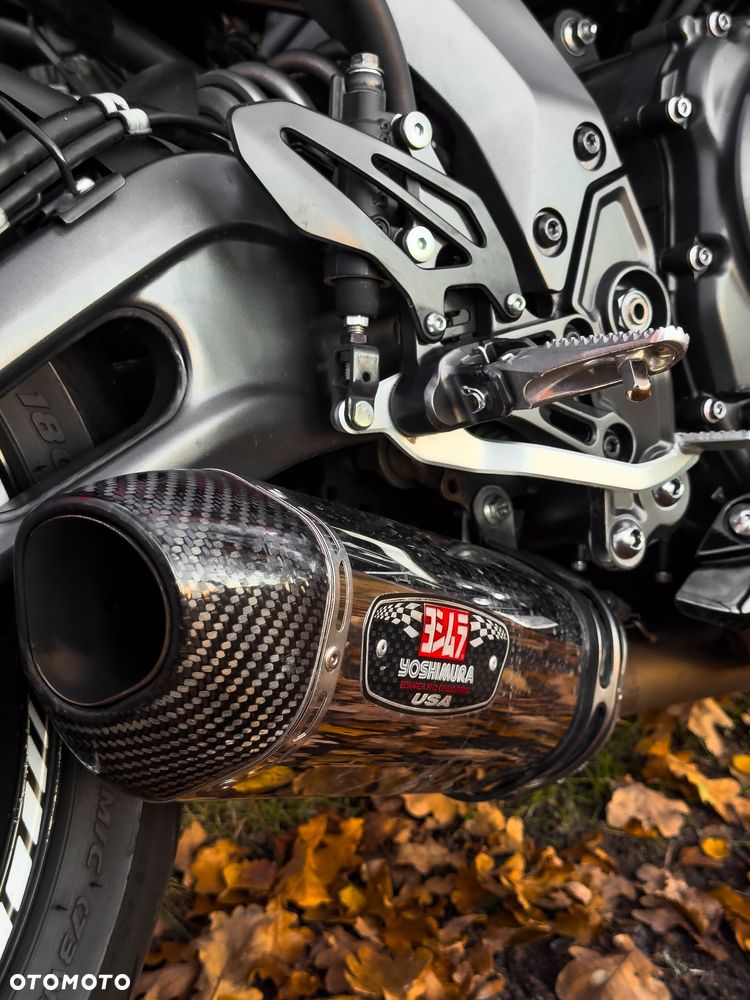 Yamaha R7 - 4