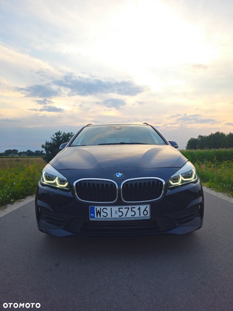 BMW Seria 2 218d - 3