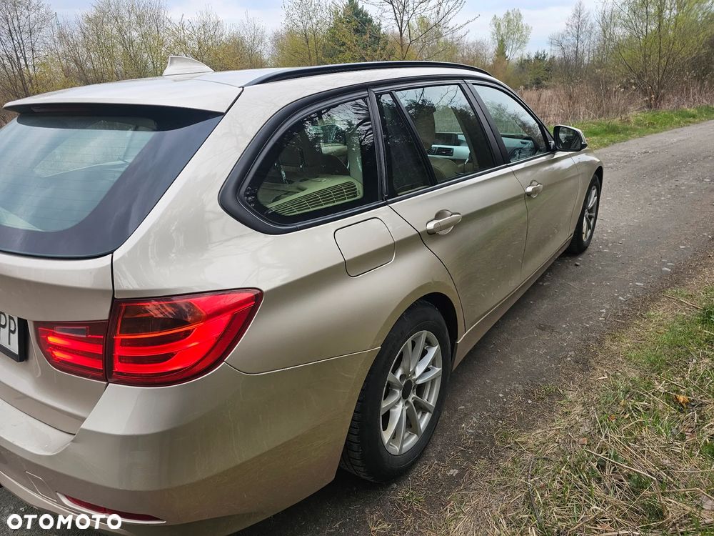 BMW Seria 3 318d Luxury Line - 6