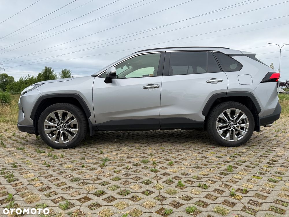 Toyota RAV4 - 1