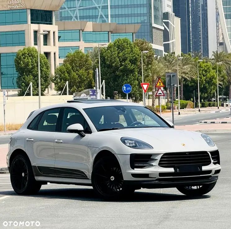 Porsche Macan - 1
