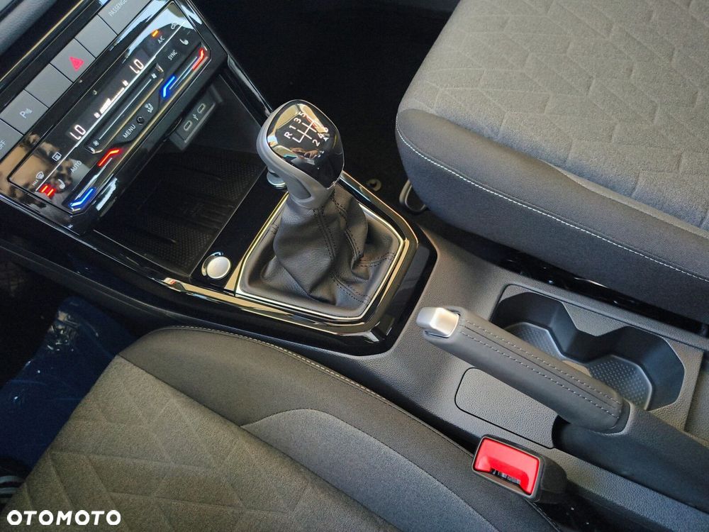 Volkswagen T-Cross - 23
