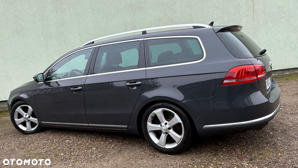 Volkswagen Passat 2.0 TDI BlueMotion Technology Exclusive - 9