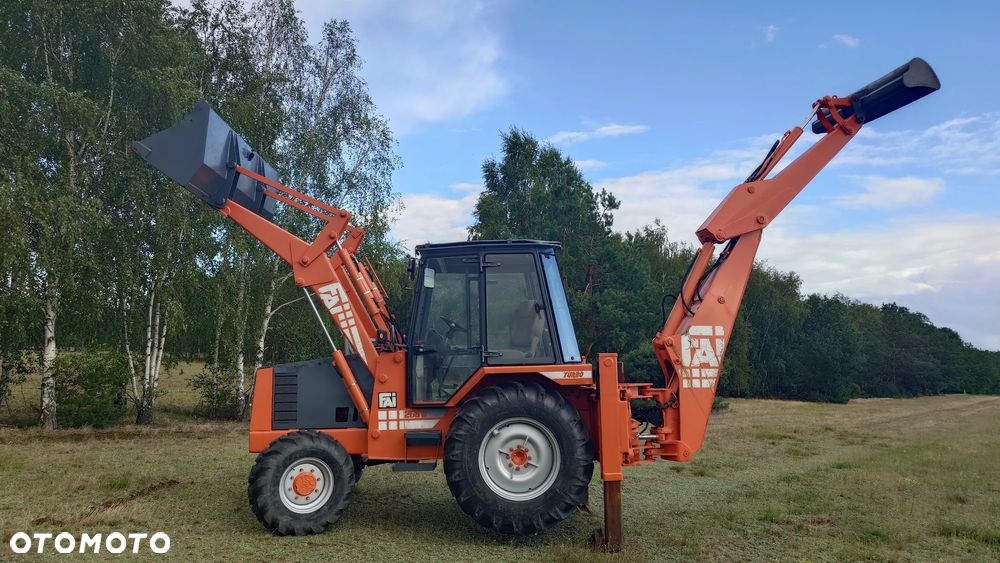 Komatsu Fai 266D - 2