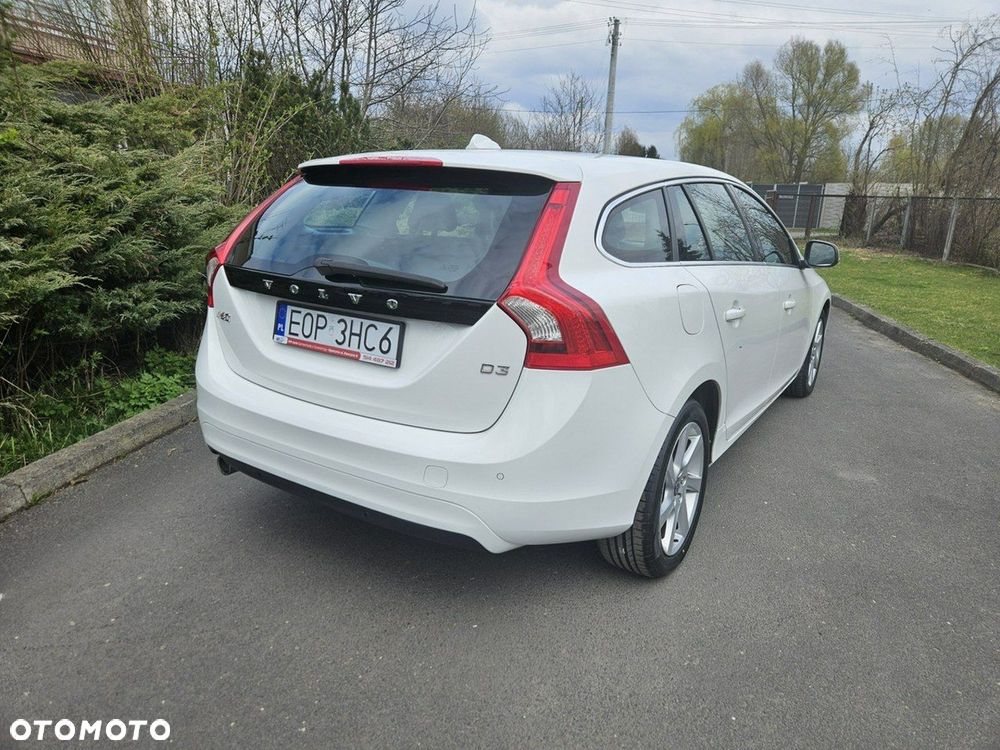 Volvo V60 D3 Geartronic Momentum - 4