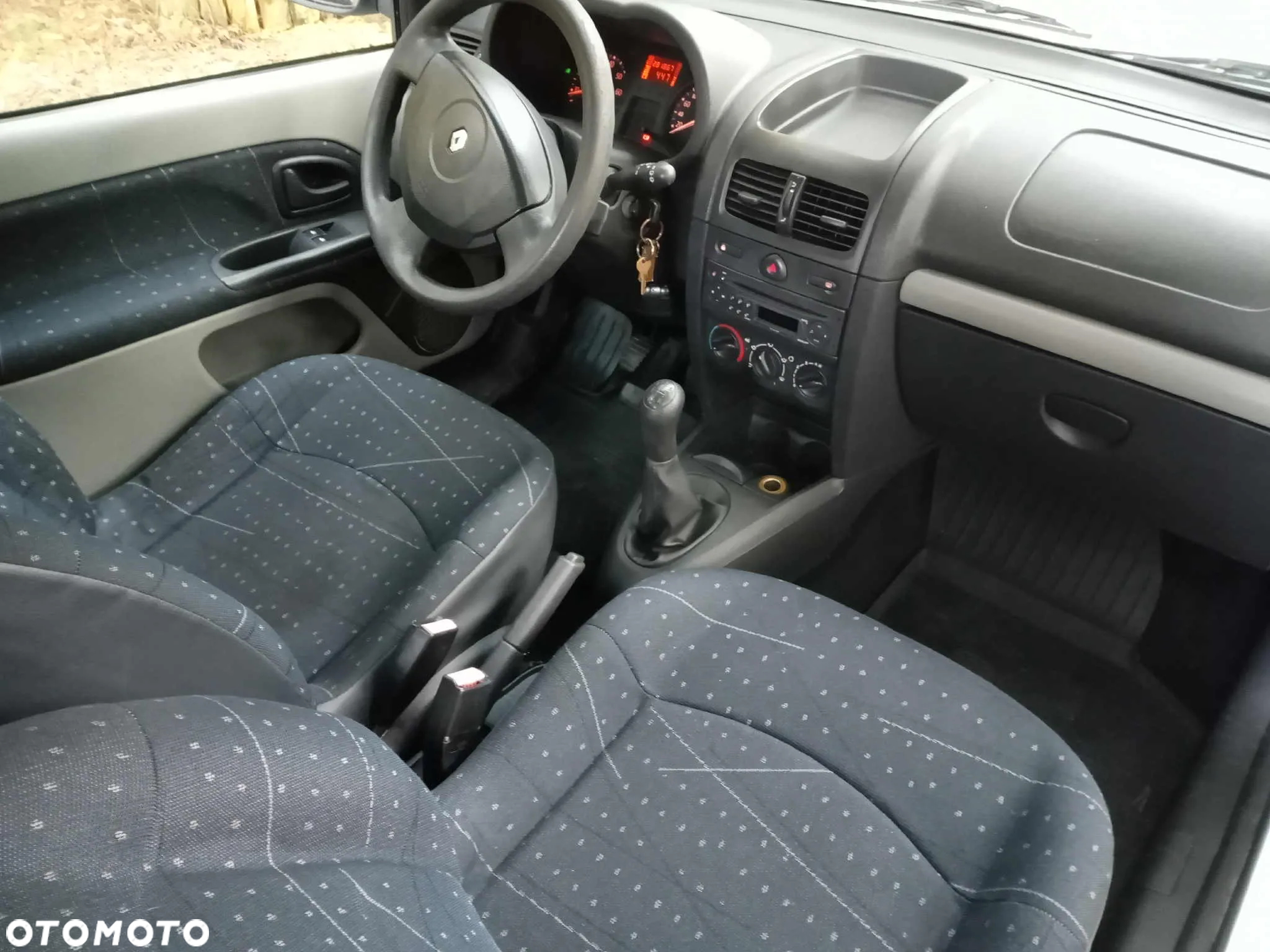 Renault Clio - 6