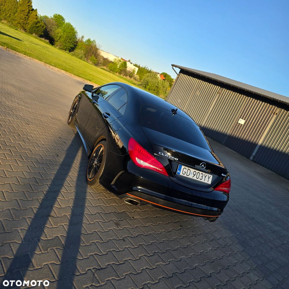 Mercedes-Benz CLA 250 4Matic 7G-DCT Orange Art Edition - 5