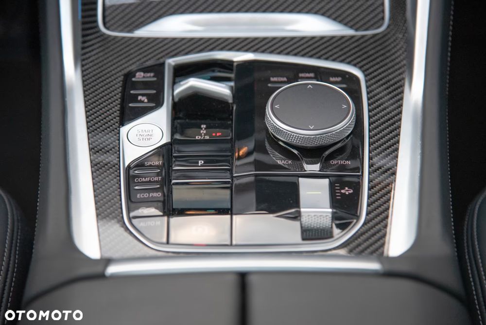 BMW X6 xDrive30d mHEV - 11