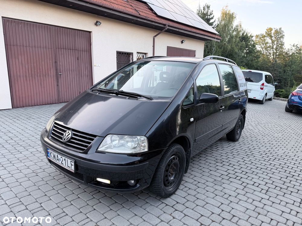 Volkswagen Sharan 1.9 TDI Highline - 1