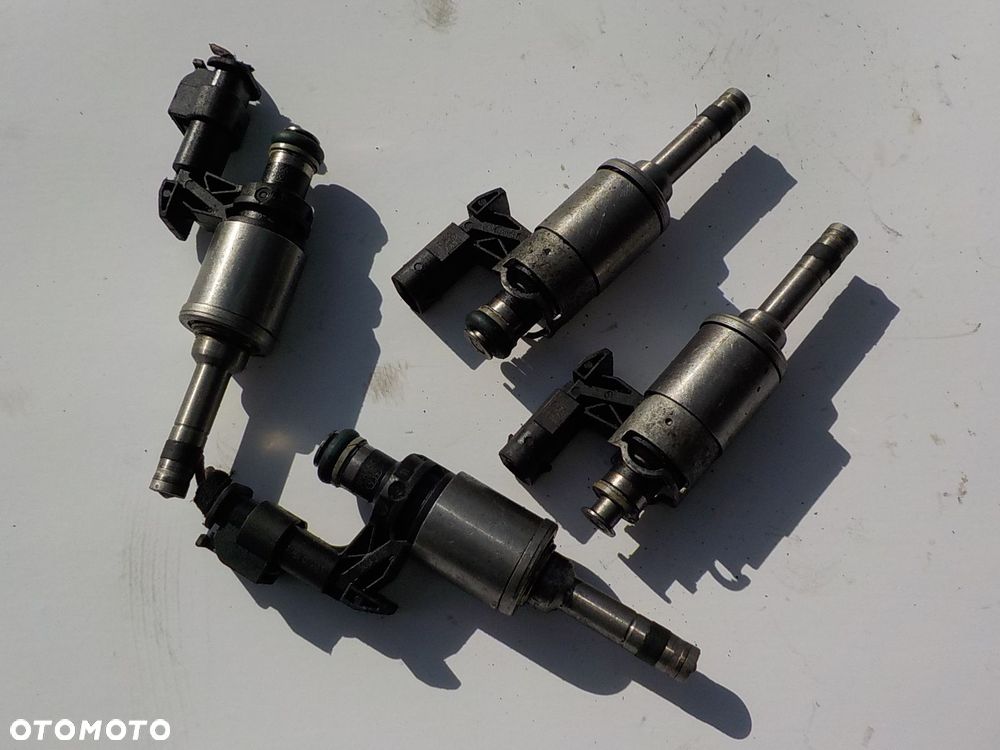 VOLKSWAGEN GOLF VII SKODA AUDI 1.2 TSI WTRYSKIWACZ 0261500374 04E906036T - 1