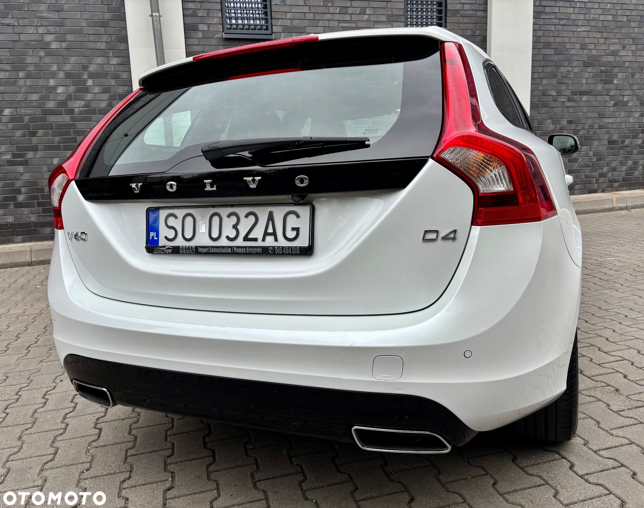 Volvo V60 D4 Drive-E R-Design Kinetic - 4