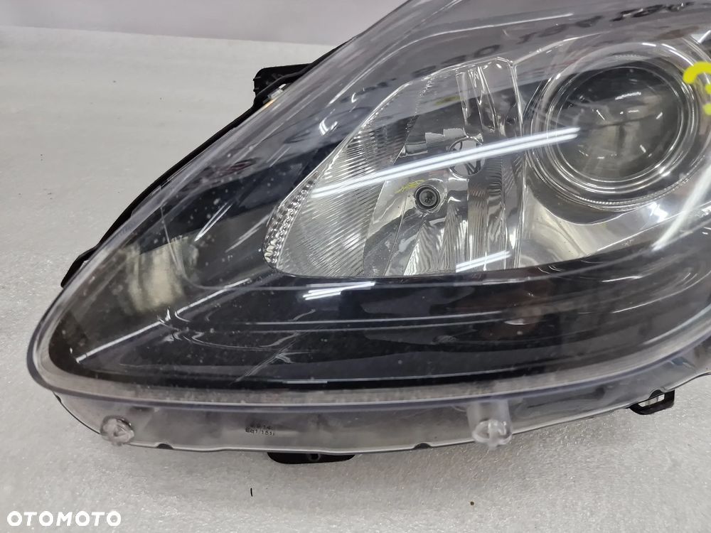 RENAULT CLIO 3 III LIFT 09-12 LEWA LAMPA PRZEDNIA PRZÓD SOCZEWKA , NR 260107046R , NR AUKCJI LA304 - 4