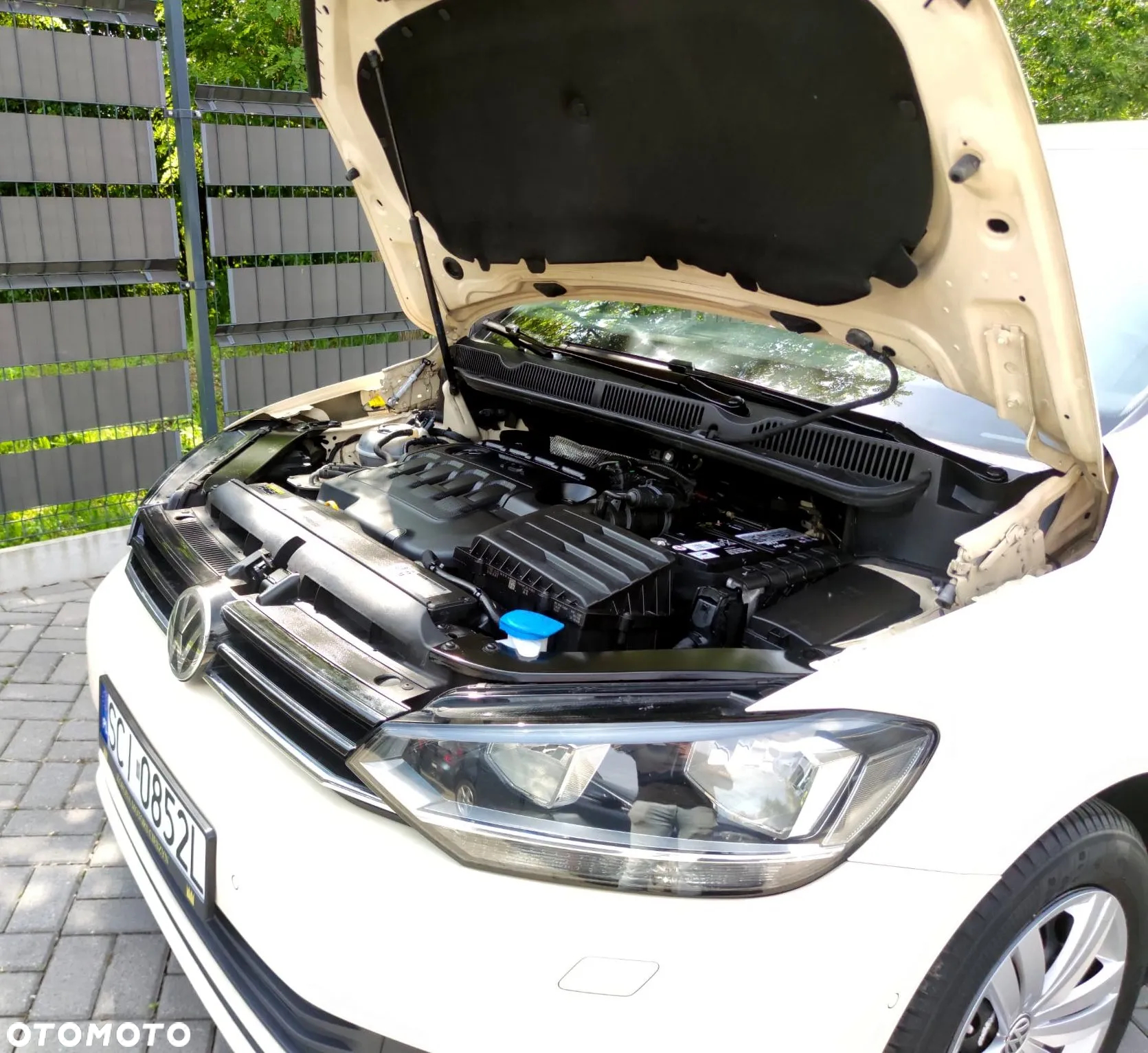 Volkswagen Touran - 16