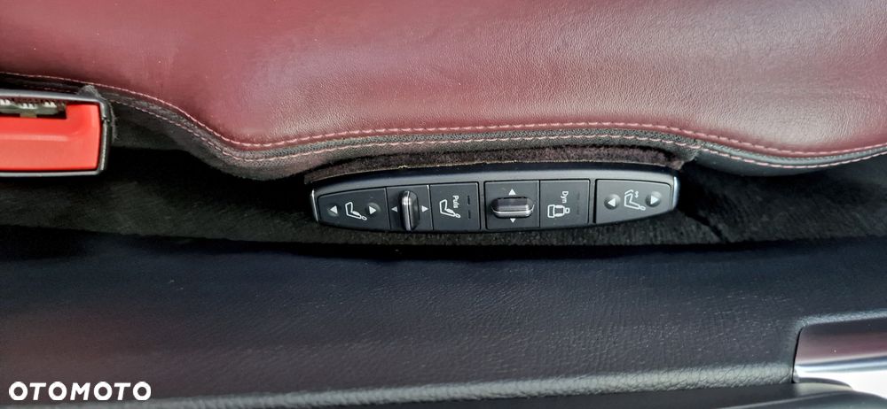 Mercedes-Benz Klasa E 63 AMG - 21