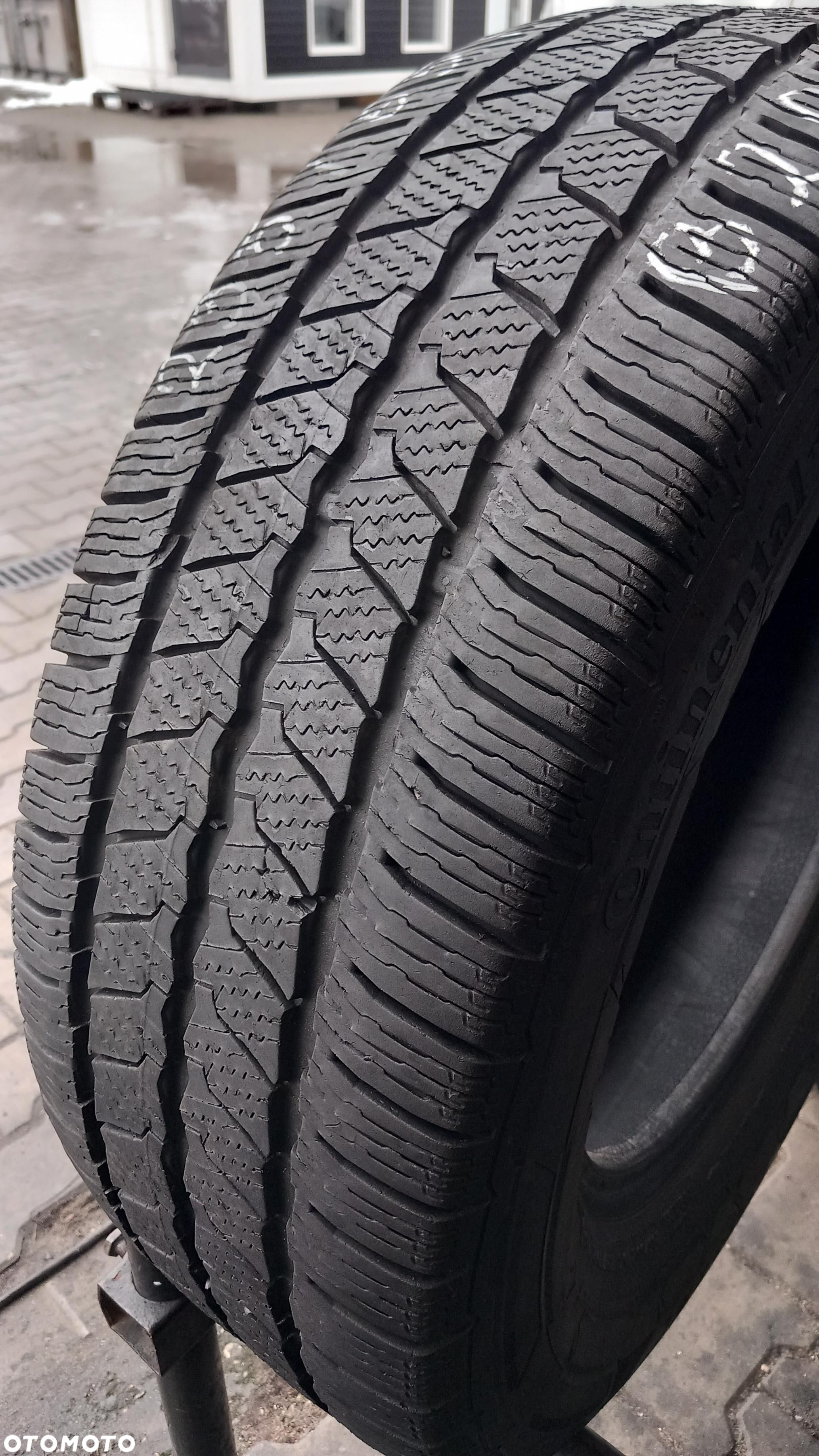 235/65/16C Continental Van Contact Winter 121/119R - 2