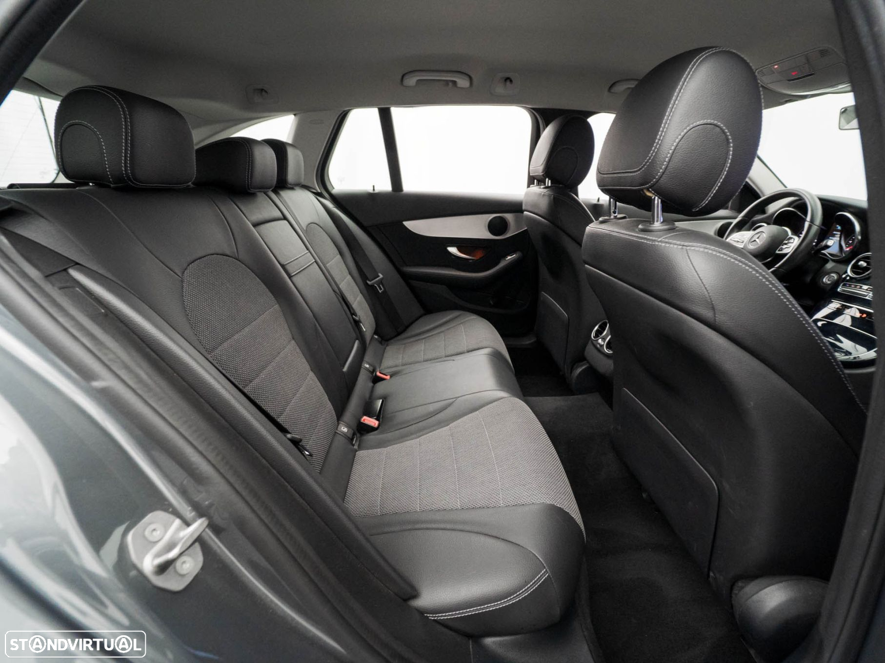 Mercedes-Benz C 300 de Avantgarde - 38