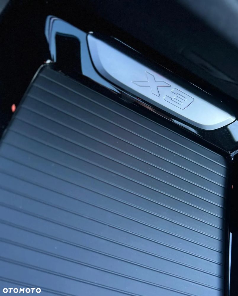 BMW X3 xDrive30i Advantage - 27